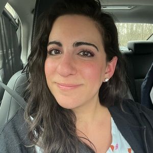 Meet your Posher, Lena